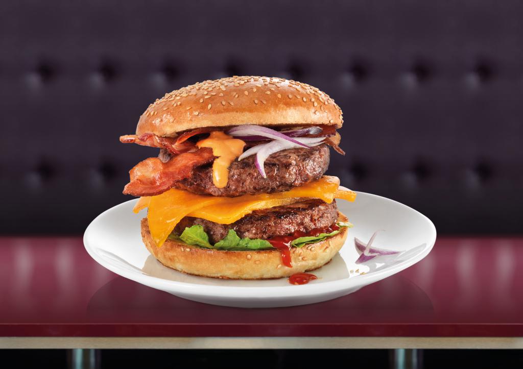 Classic Angus Double Burger bestehend zu 100% aus schweizerischem Angus Beef von Rindern aus Mutterkuhhaltung